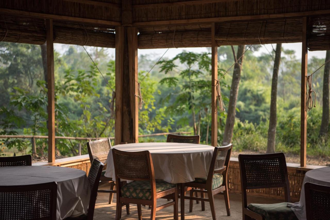 Tiger Tops Tharu Lodge Chitwan Εξωτερικό φωτογραφία