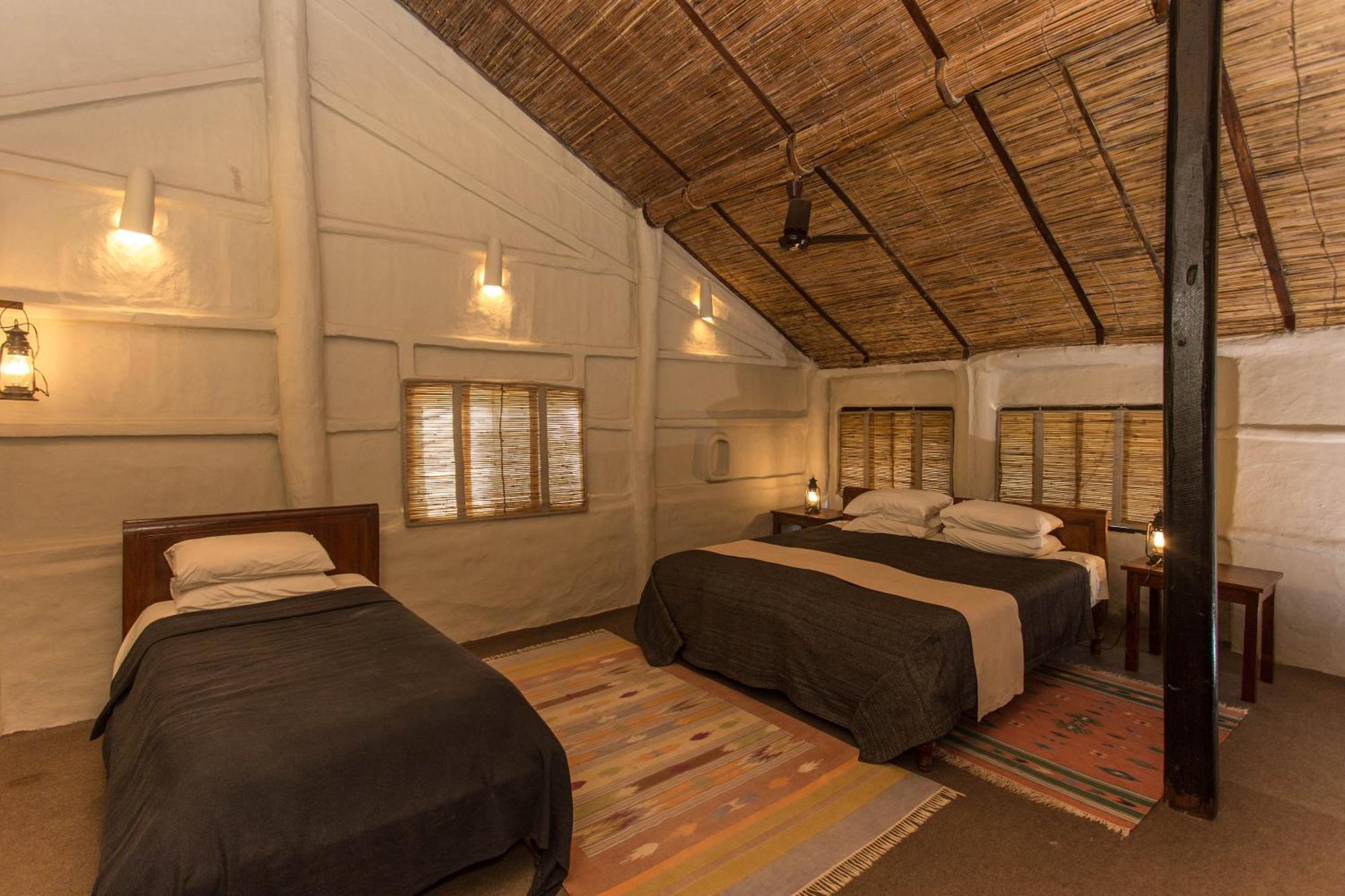 Tiger Tops Tharu Lodge Chitwan Εξωτερικό φωτογραφία