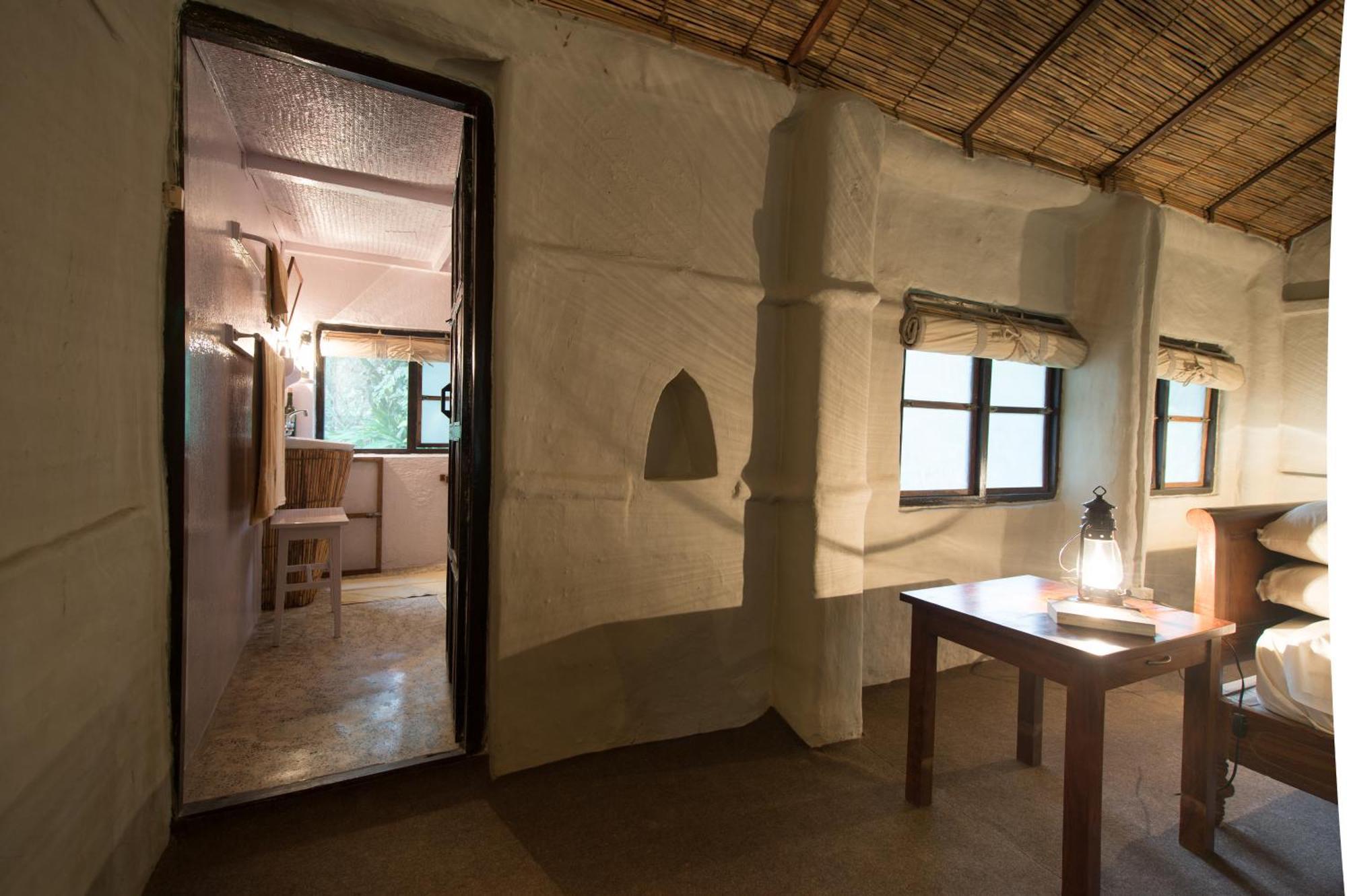 Tiger Tops Tharu Lodge Chitwan Εξωτερικό φωτογραφία