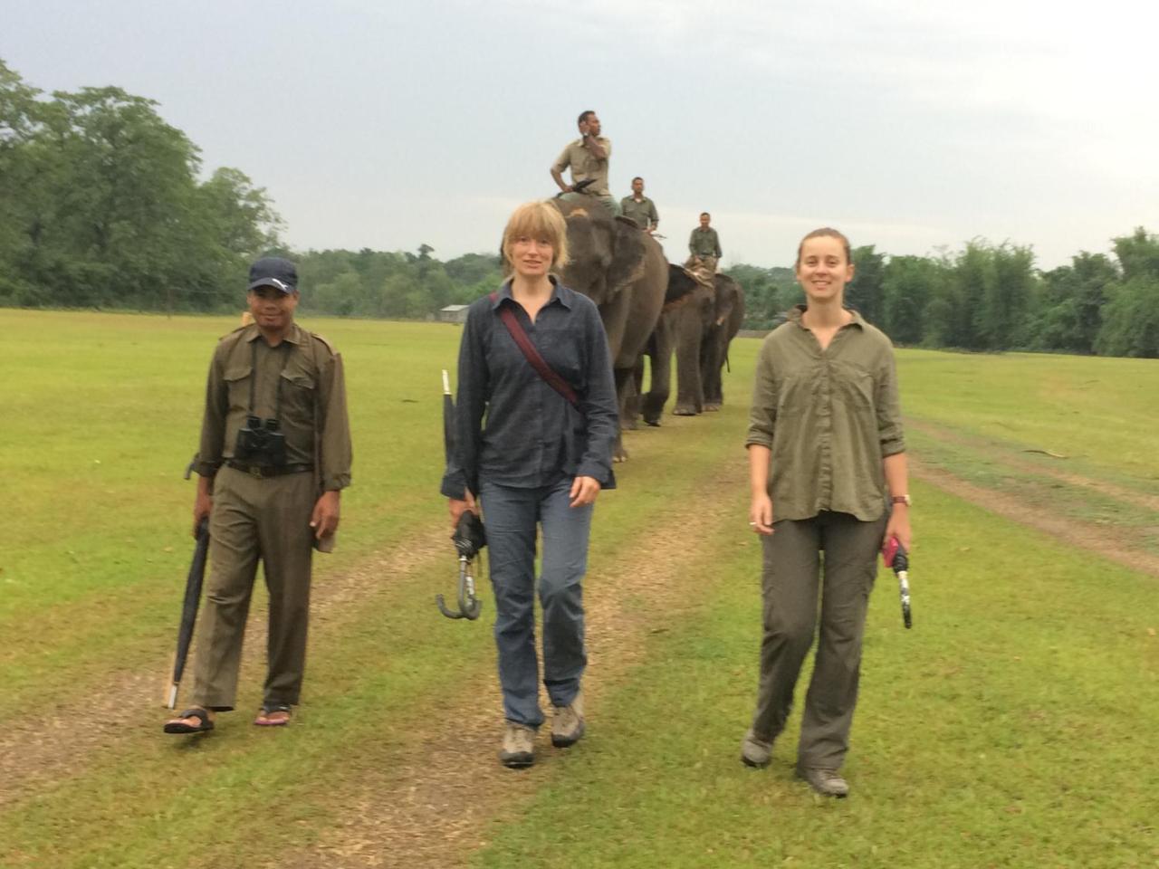 Tiger Tops Tharu Lodge Chitwan Εξωτερικό φωτογραφία