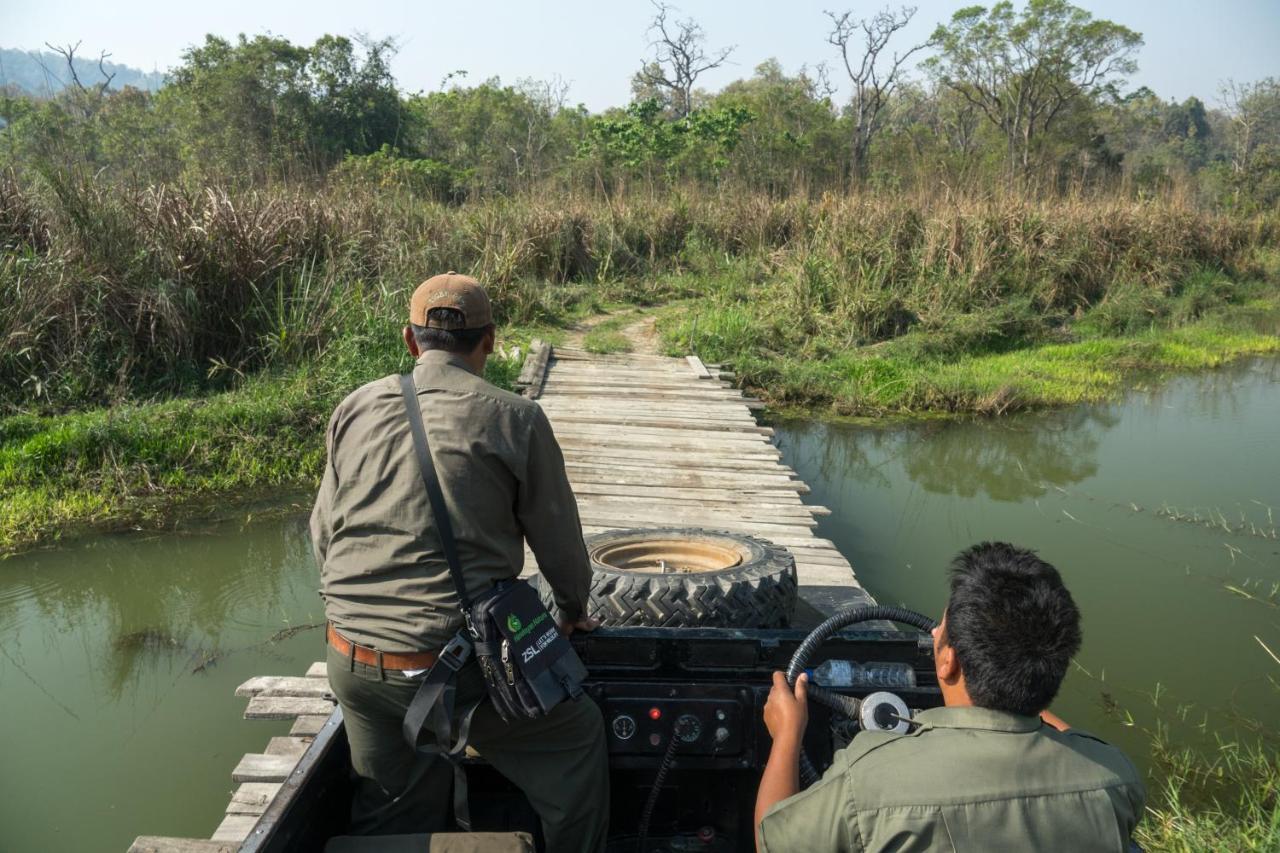 Tiger Tops Tharu Lodge Chitwan Εξωτερικό φωτογραφία